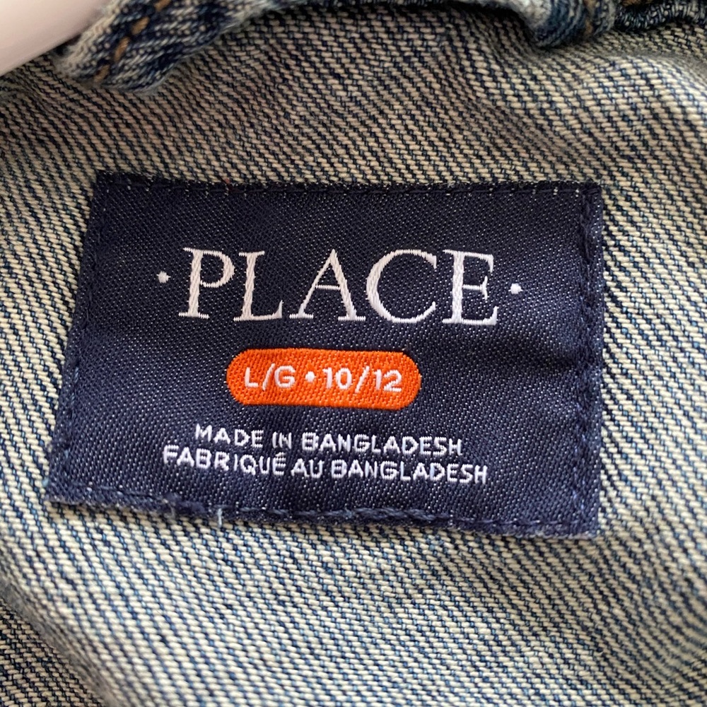 Children’s Place boys jean jacket - Picture 2 of 3